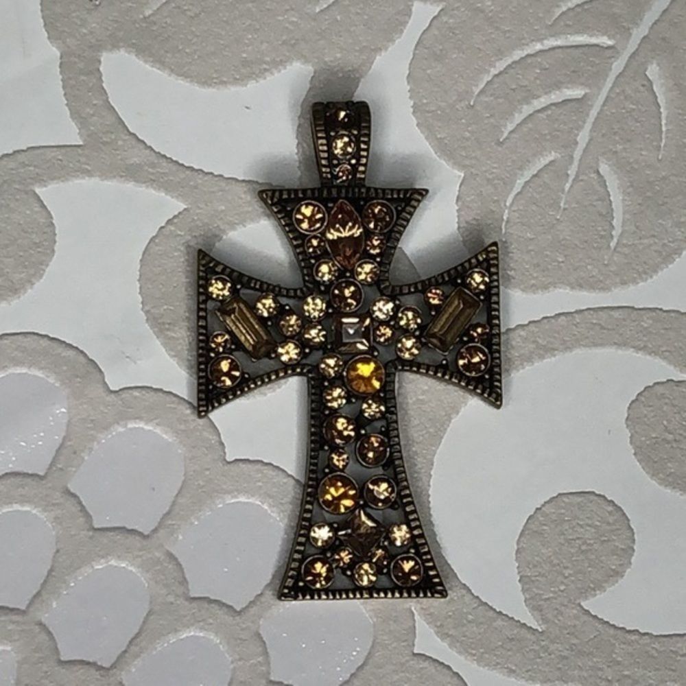 Cross Rhinestone Pendant - Picture 2 of 6